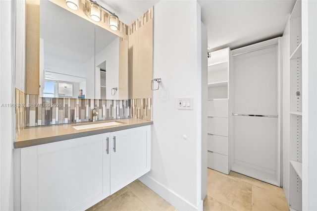 2101 S Ocean Dr 2304, Hollywood, FL 33019