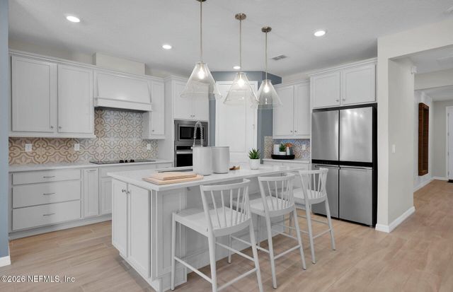 908 ROOSTER HOLLOW Way, Middleburg, FL 32068