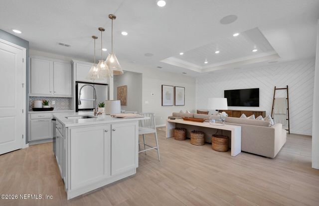 908 ROOSTER HOLLOW Way, Middleburg, FL 32068