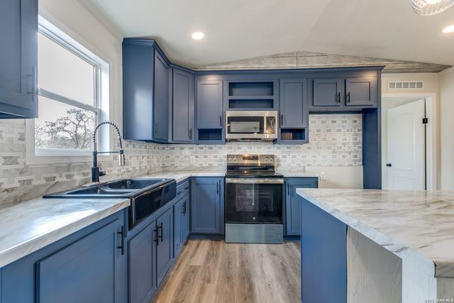 23403 Hickory Pass, San Antonio, TX 78264