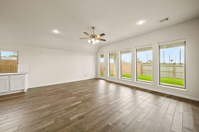 1703 Rustling Creek Drive, Missouri City, TX 77459