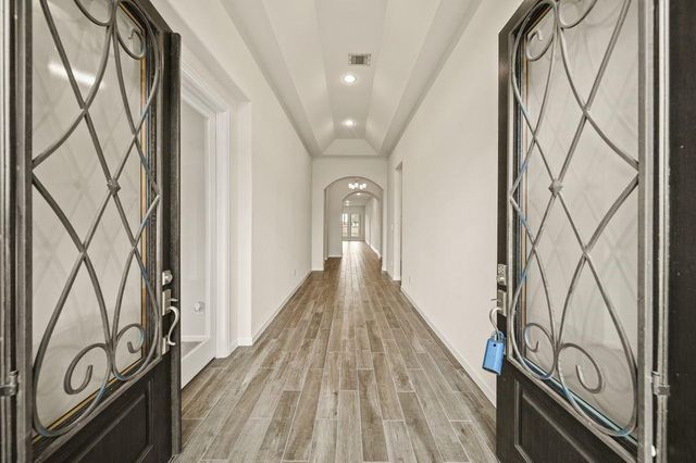 1703 Rustling Creek Drive, Missouri City, TX 77459