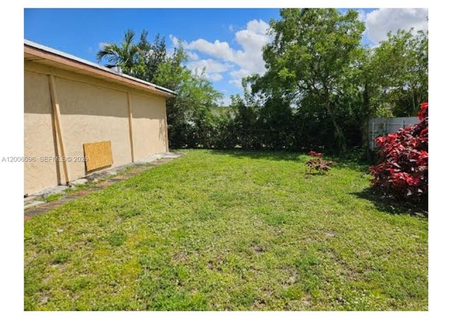 750 N Douglas Rd, Pembroke Pines, FL 33024