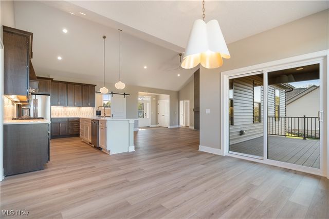 525 Gentlebrook Boulevard SW, Hartville, OH 44632