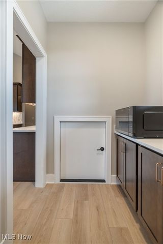 525 Gentlebrook Boulevard SW, Hartville, OH 44632