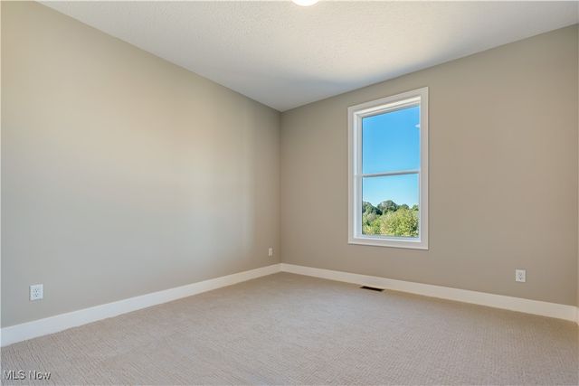 525 Gentlebrook Boulevard SW, Hartville, OH 44632