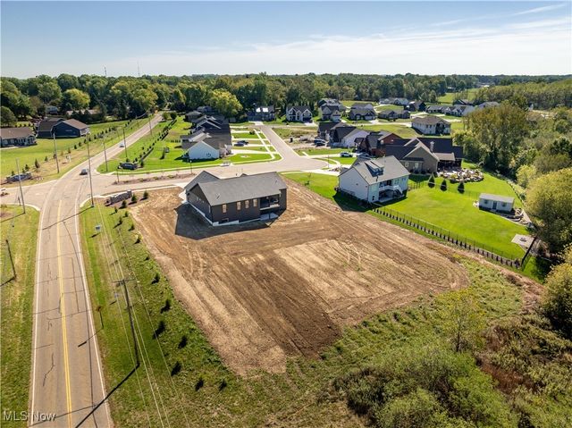 525 Gentlebrook Boulevard SW, Hartville, OH 44632