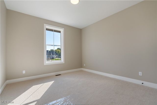 525 Gentlebrook Boulevard SW, Hartville, OH 44632