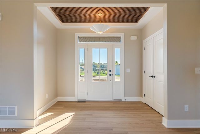 525 Gentlebrook Boulevard SW, Hartville, OH 44632