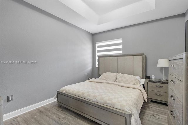 7478 NW 180th Ter, Hialeah, FL 33015