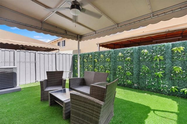 7478 NW 180th Ter, Hialeah, FL 33015