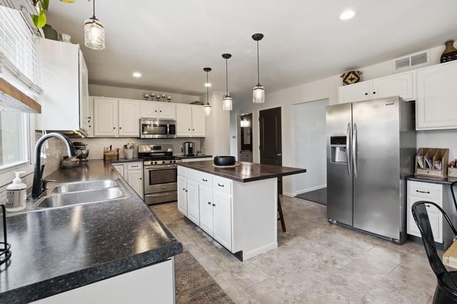 509 Shawnee Drive, Lowell, IN 46356