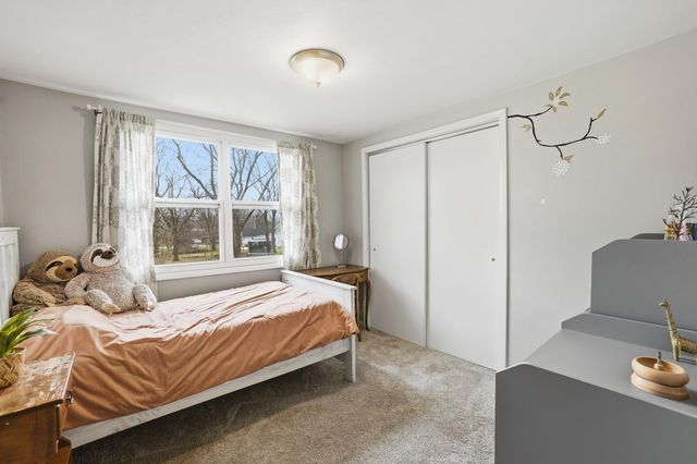 509 Shawnee Drive, Lowell, IN 46356