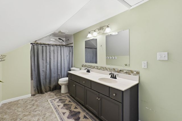 509 Shawnee Drive, Lowell, IN 46356