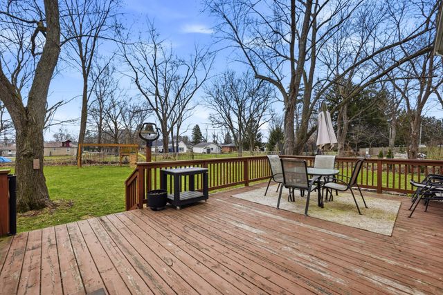 509 Shawnee Drive, Lowell, IN 46356