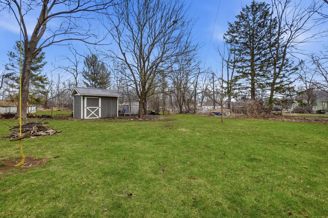 509 Shawnee Drive, Lowell, IN 46356