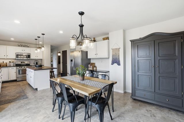 509 Shawnee Drive, Lowell, IN 46356