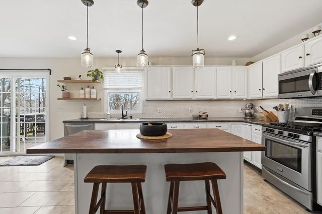 509 Shawnee Drive, Lowell, IN 46356