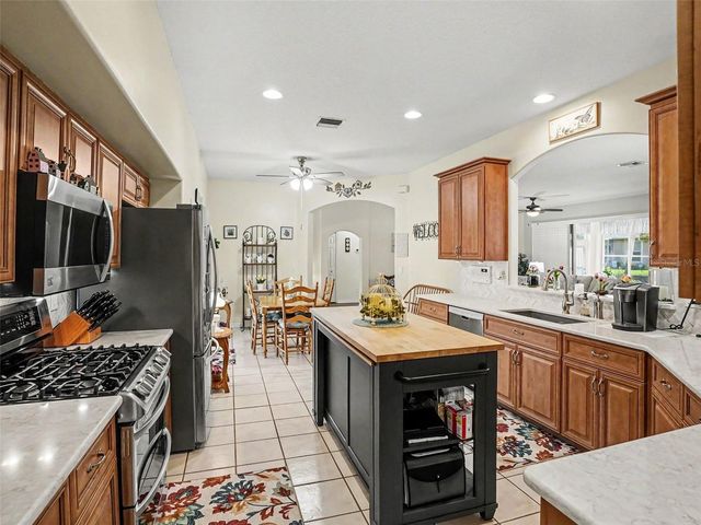 5366 INDIAN OCEAN LOOP, Tavares, FL 32778