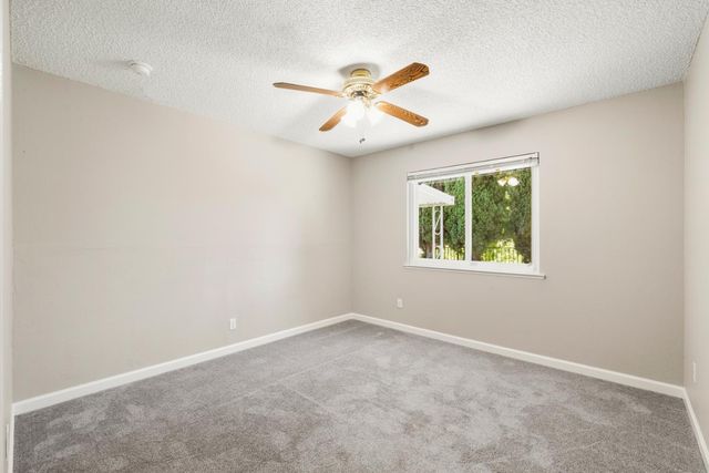 2586 Dudley Dr, Rescue, CA 95672