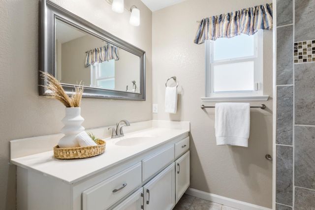 2586 Dudley Dr, Rescue, CA 95672
