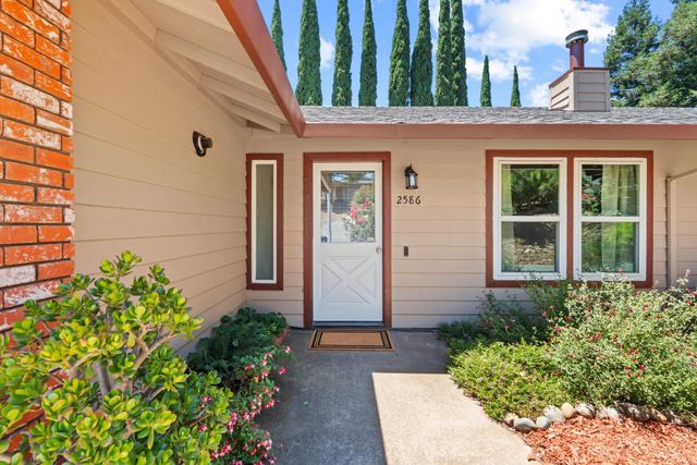 2586 Dudley Dr, Rescue, CA 95672