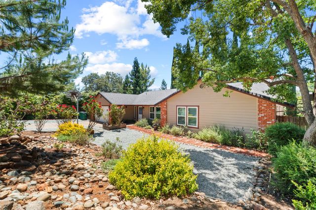 2586 Dudley Dr, Rescue, CA 95672