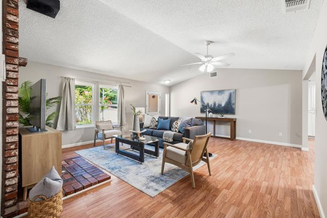 2586 Dudley Dr, Rescue, CA 95672