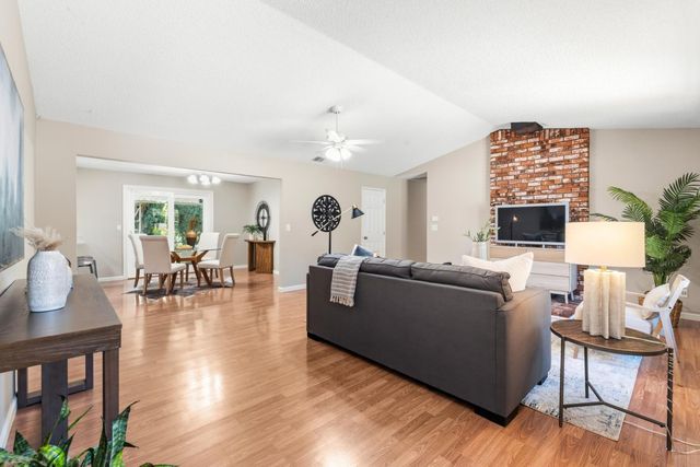 2586 Dudley Dr, Rescue, CA 95672