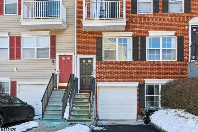 246 Matthews Dr, Newark City, NJ 07103