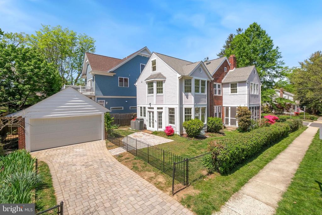 4400 RIDGE ST, Chevy Chase, MD 20815