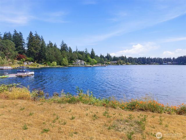 11623 Madera Gardens Drive SW, Lakewood, WA 98499