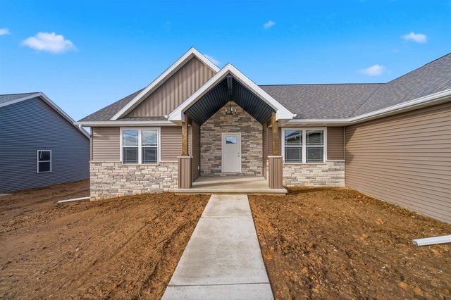 5735 N ACADIA DRIVE, Appleton, WI 54913