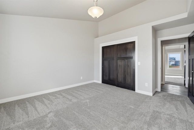 5735 N ACADIA DRIVE, Appleton, WI 54913