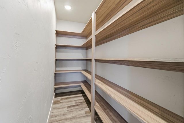 5735 N ACADIA DRIVE, Appleton, WI 54913