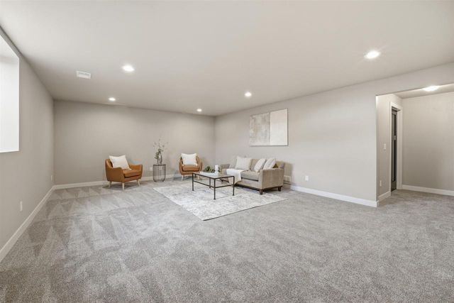 5735 N ACADIA DRIVE, Appleton, WI 54913