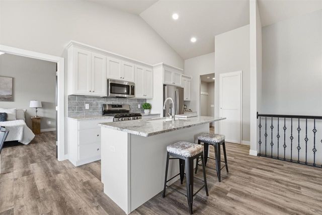 5735 N ACADIA DRIVE, Appleton, WI 54913