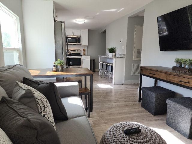 634 FOSTER AVENUE, Winter Garden, FL 34787