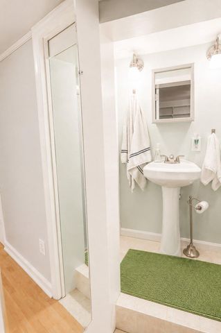 1725 CAMERON ST, Alexandria, VA 22314