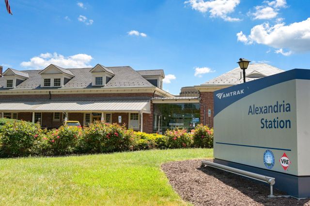 1725 CAMERON ST, Alexandria, VA 22314