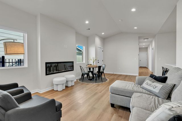 16918 & 16920 W Leyland St, Goddard, KS 67052