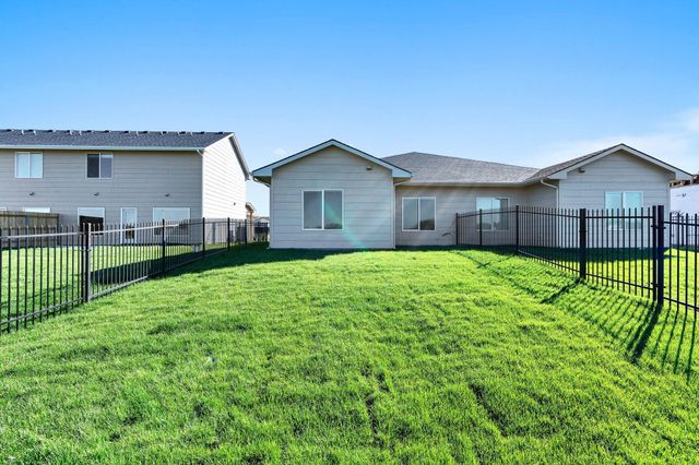 16918 & 16920 W Leyland St, Goddard, KS 67052