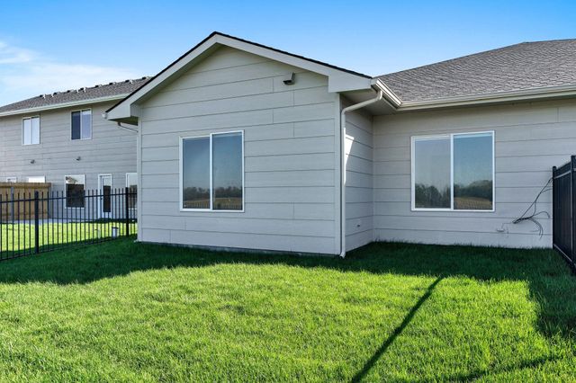 16918 & 16920 W Leyland St, Goddard, KS 67052