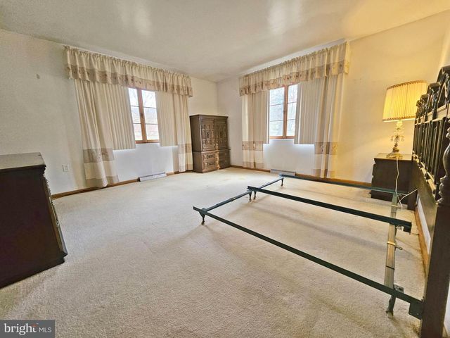 137 N HAWTHORNE DR, Altoona, PA 16602