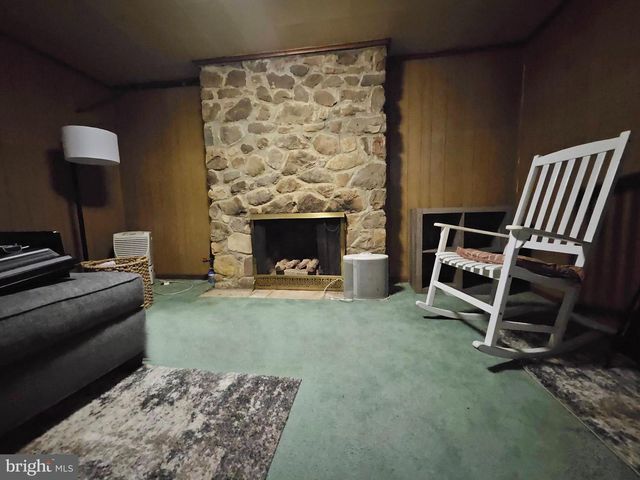 137 N HAWTHORNE DR, Altoona, PA 16602