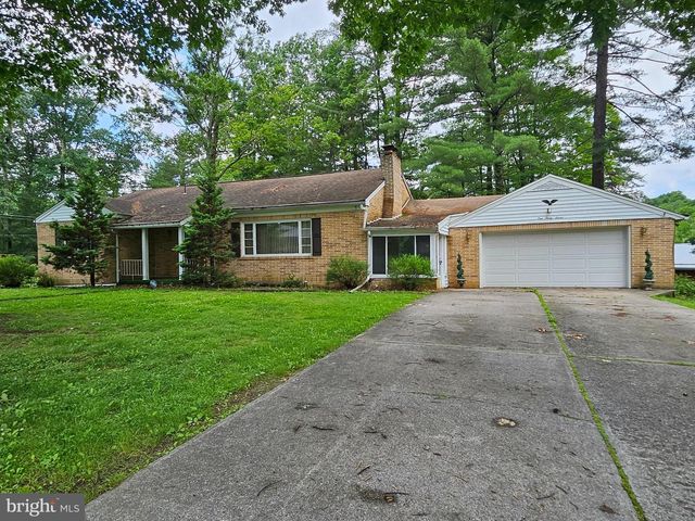 137 N HAWTHORNE DR, Altoona, PA 16602