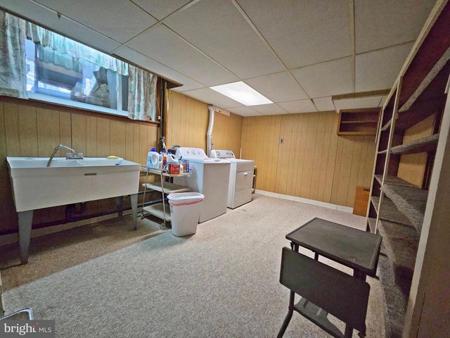 137 N HAWTHORNE DR, Altoona, PA 16602