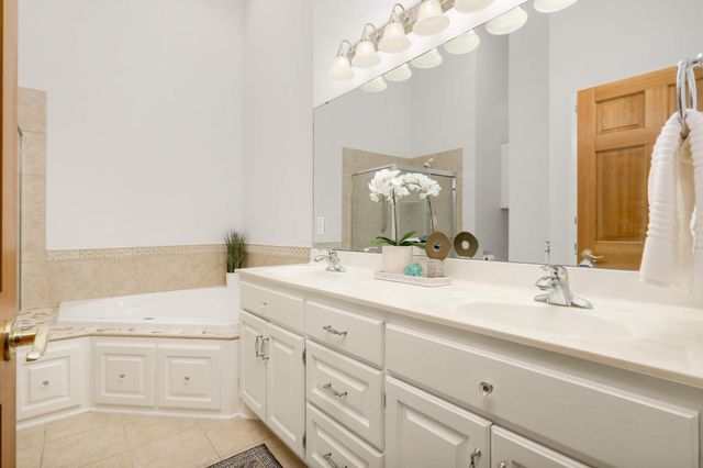 9260 Blackoaks Court N, Maple Grove, MN 55311