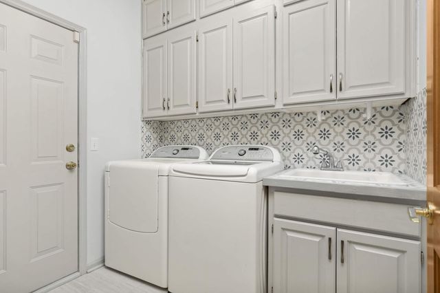 9260 Blackoaks Court N, Maple Grove, MN 55311