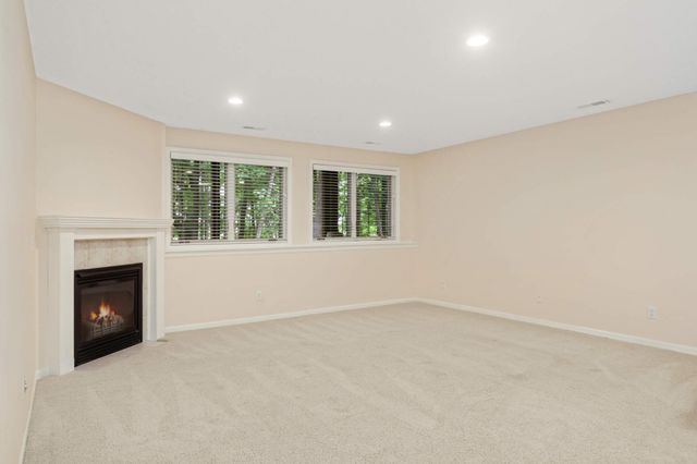9260 Blackoaks Court N, Maple Grove, MN 55311